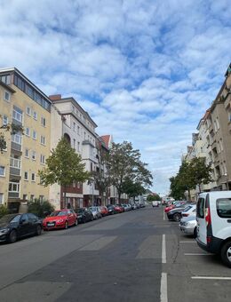 - Wedding-Nordufer/ Mehrfamilienhaus mit Steigerungspotenzial (Investment)- - Berlin