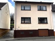 Gepflegtes Wohnhaus mit Garten und Garage im Stadtgebiet St. Ingbert zu verkaufen! - Sankt Ingbert