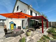 Stilvolles Wohnen: Exklusive Doppelhaushälfte mit Wintergarten und Garage - Kaufbeuren Zentrum