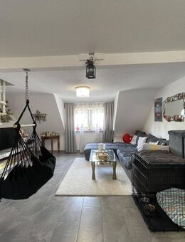 Licht, Raum, Charakter - Stilvoll sanierte Maisonette-Wohnung - Stuttgart