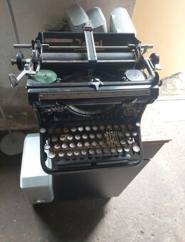 Alte Schreibmaschine historische Antiquitäten Scheunenfunden trödel - Döbeln