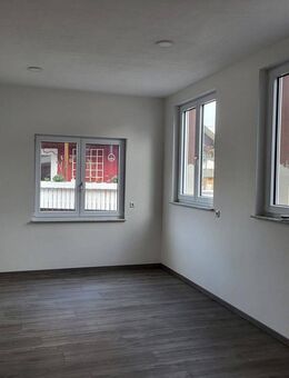 Moderne 2-Zi.-Whg. mit Einbauküche im Herzen von Loßburg - Loßburg