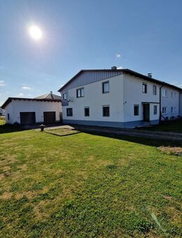 Doppelhaushälfte mit 2 Garage und Schuppe - Aholming