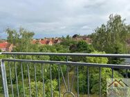 Schöne 2-Zimmer-Dachgeschosswohnung mit Balkon zu vermieten ... Robert-Beltz-Straße - Schwerin