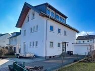 Freistehendes Mehrgenerationenhaus mit 3 Wohnungen! Perfekt für Familien & Investoren in bester Lage - Sindelfingen