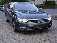 VW Passat Variant Business 4Motion - Bielefeld