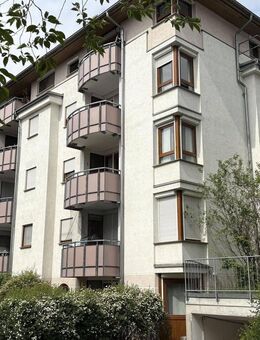 Vermietete, attraktive 2 Zimmer-Wohnung in ruhigem, gepflegtem Mehrfamilienhaus - Plochingen