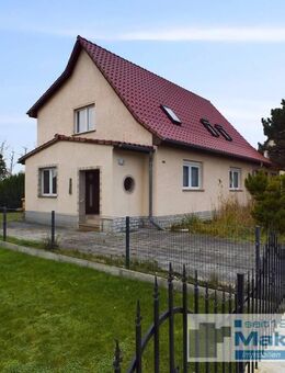 Einfamilienhaus in ruhiger Lage mit Dachterrasse und Werkstatt - Demmin