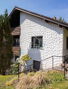 Einfamilienhaus mit Einliegerwohnung in ruhiger Aussichtslage - Sulzbach-Laufen