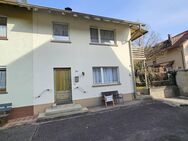 Günstiges, sanierungsbedürftiges Reihenendhaus mit Potential. Ideal für Handwerker - Schwörstadt