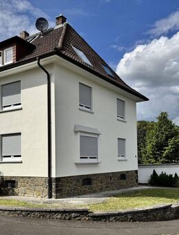 Moderne 3-ZKB-Hochparterre-Wohnung mit Garten - Heuchelheim