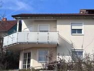 Lichtdurchflutete 2,5-Zimmer-Wohnung mit großem Balkon und Weitblick in Rödental/Mahnberg - Rödental
