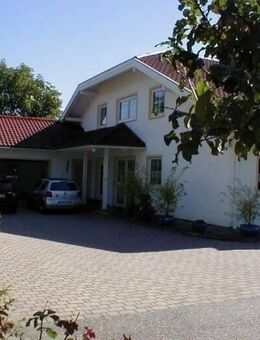 Preisreduziert: Einfamilienhaus im Stadtgebiet von Simbach am Inn, mit Sauna und Außenpool - Simbach (Inn)