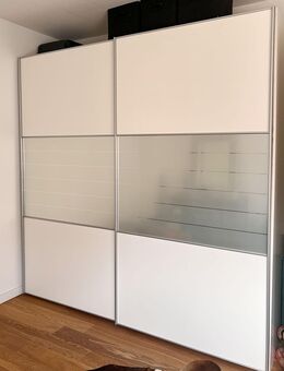 Platzwunder! Schwebetürenschrank, massiv, weiß, 240 x 240 x 67 cm - Hamburg