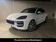 Porsche Cayenne, GTS Coupe | | Hinterachslenkung |, Jahr 2022 - Plattling