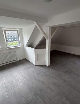 ERSTBEZUG AM HAHNERBERG: 2-3 ZIMMER WOHNUNG WHG - Wuppertal