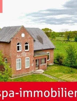 Sanierungsbedürftiges Wohnhaus mit Nebengebäude und einer Werkstatt in Winnert - Winnert