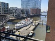 Schönes Wohnen in der HafenCity mit Blick auf die Elbphilharmonie - Hamburg