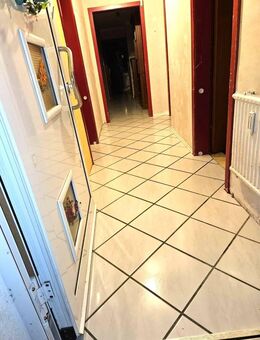 Ideal für Selbstnutzung oder Vermietung - 3 Parteienhaus - Roigheim