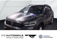 VW T-Roc, 1.0 TSI Life, Jahr 2023 - Wolfsburg