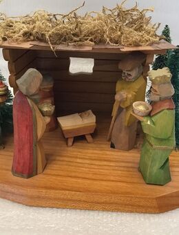 Erzgebirge alte kleine Krippe mit Heilige Familie + 3 Könige Weihnachtsschmuck - Meerbusch