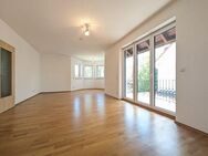 Charmante, renovierte 2-Zimmer-Wohnung mit Süd-Balkon in ruhiger Lage - 5 Gehminuten zur U6 - München