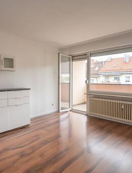 Sonniges Appartement mit großem Balkon - Aufzug - Küche - neues Bad in St. Johannis - Nürnberg