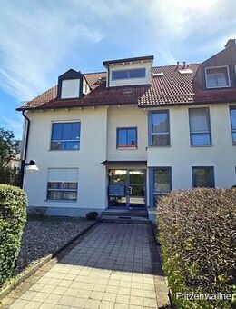 "Ein kleines Zuhause mit großem Gefühl - 1-Zimmer-Appartement mit Tiefgaragenplatz in Königsbrunn" - Königsbrunn