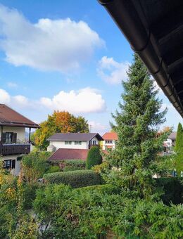 Charmante 2-Zi Wohnung im 1. OG mit Tageslichtbad und Stellplatz - Eschenlohe