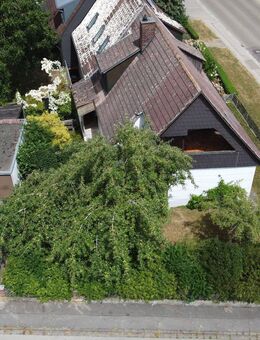 Doppelhaushälfte mit zwei Garagen in 91578 Leutershausen - Leutershausen