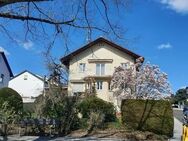 In einer bevorzugten Wohnlage von Goldbach befindet sich dieses sehr gepflegte Wohnhaus mit einer gelungenen Raumaufteilung - Goldbach (Bayern)