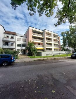 *Neu sanierte, großzügige 3 Zim-Wohnung in beliebter Stadtlage, mit Wohn-Balkon - schneller Einzug möglich* - Rosenheim