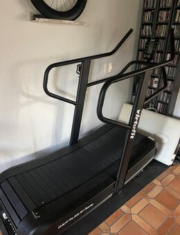 VIRTUFIT Pro Elite HiiT Running Laufband - neuwertig - zu verkaufen - Kaarst