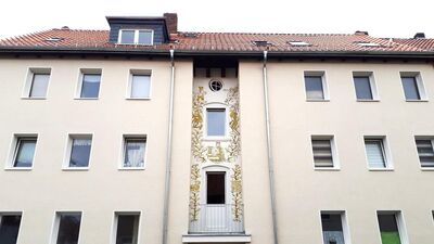 Hildesheim - Zentrale Lage: Teilsaniertes 12-Familienhaus als interessante Kapitalanlage!