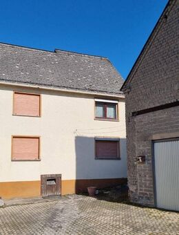 Sanierungsbedürftig u. freigestellt, ruhig gelegenes Haus mit Scheune in Lykershausen zu verkaufen - Lykershausen