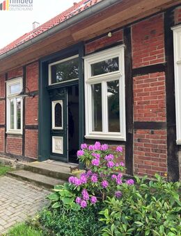 Romantisches Anwesen mit vielen Möglichkeiten. Saniert! - Uelzen