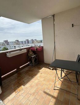 Freie 2 Zm Terrassenwohnung mit Blick auf Alpen, Rarität, große Terrasse - Germering