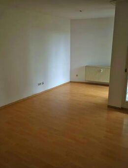 Wohnen mit Gartenidylle: Charmante 2-Zimmer-Erdgeschosswohnung mit Terrasse in Künzelsau - Künzelsau