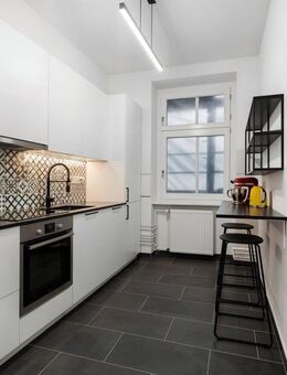 Jetzt einziehen: Wunderschöne Eigentumswohnung im Jugendstilbau! - Berlin