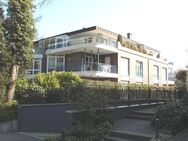 Ruhige Erdgeschosswohnung mit großer Terrasse, fußläufig zum Ortskern Volksdorf - Für Anfragen bitte kurze Beschreibung Ihrer Person - - Hamburg