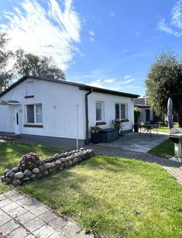 Erholungsgrundstück mit massiven Bungalow in wunderschöner Lage - Dranske