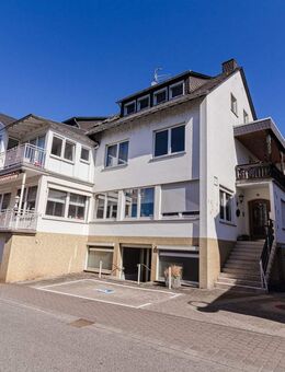 Für den Umbau von bis zu 10 Wohnungen bestens geeignet, gute Bausubstanz, Parkplätze und Garten, - Bullay