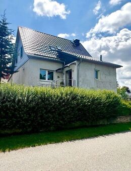 viel Platz mit Kamin, Wintergarten und Terrasse - gepflegtes Einfamilienhaus in Schielo - Harzgerode