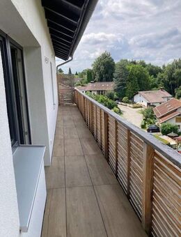 Moderne 2-Zimmer-Wohnung mit Balkon und Blick ins Grüne in Lalling - Lalling