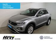 VW T-Roc, 1.5 TSI Life 7, Jahr 2023 - Olching