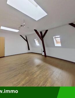 Großzügige, helle Dachgeschoßwohnung mit Balkon - Köthen (Anhalt)