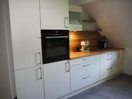 Einbauküche in Magnolienweiß Hochglanz mit Geräten – neuwertig - Mainz