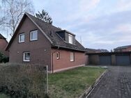 Privatverkauf - Solides Einfamilienhaus mit Doppelgarage - Echem