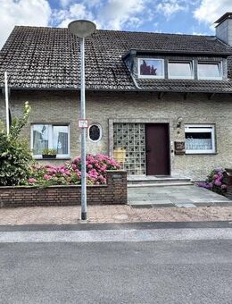 freisteh. EFH mit Einliegerwohnung und Doppelgarage - Rheinberg