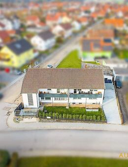 Vielseitiges Wohn- und Gewerbeobjekt mit drei Wohneinheiten, Werkstatt und großem Grundstück - Regenstauf